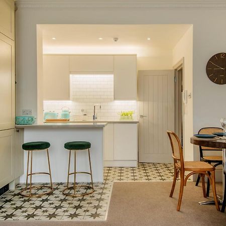 Beautiful, Central, 3 Min Walk From Beach, 2 King Doubles Brighton Exterior photo