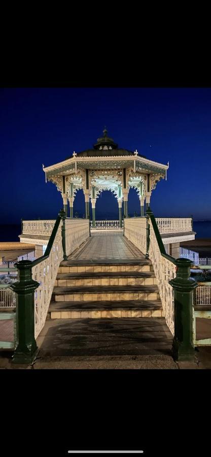 Beautiful, Central, 3 Min Walk From Beach, 2 King Doubles Brighton Exterior photo