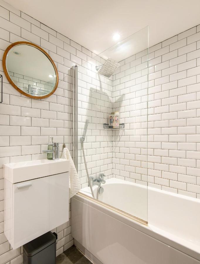 Beautiful, Central, 3 Min Walk From Beach, 2 King Doubles Brighton Exterior photo